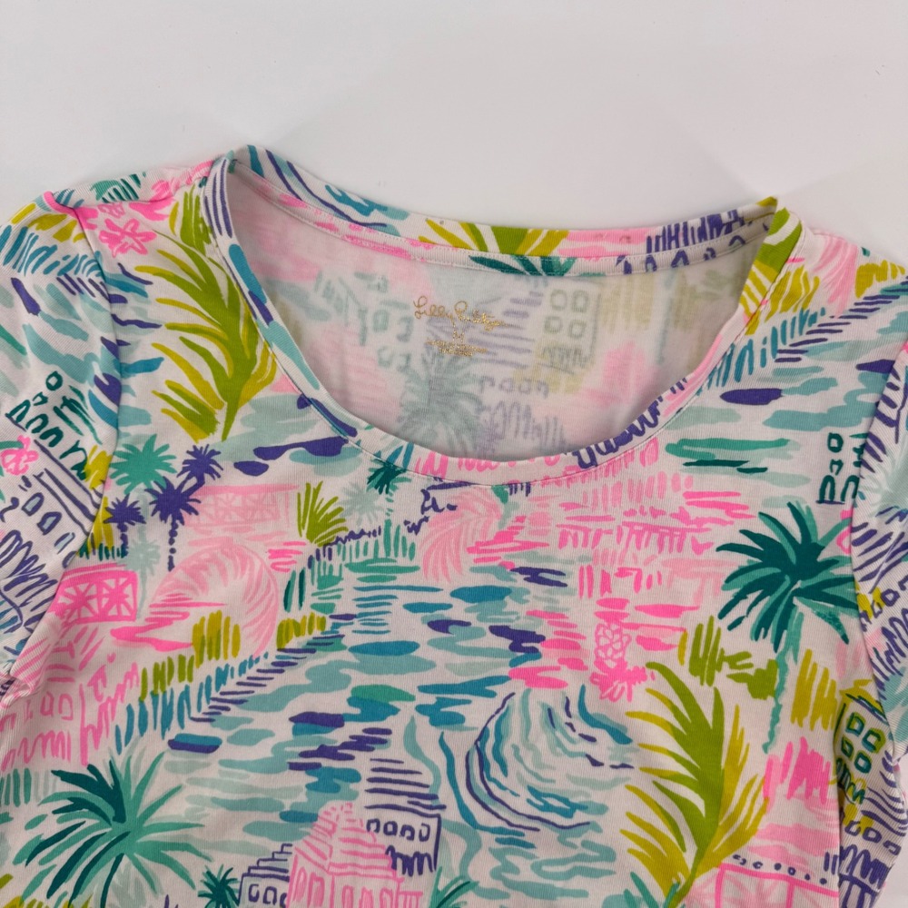 Lilly Pulitzer T-Shirt Womens Medium Multicolor Tropical Landscape Scoop Neck